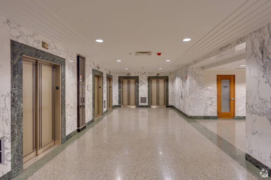 Photo of 24th Floor Ste 2440