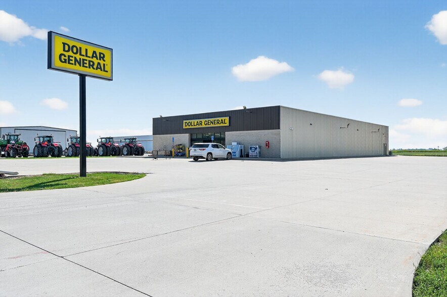 More Photos Of 105 E Falcon Hwy, Flanagan General Retail For Sale