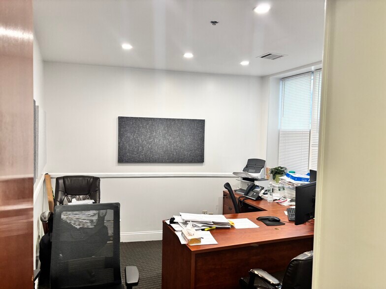 More Photos Of 62 Clermont Ave, Brooklyn Apartments For Lease