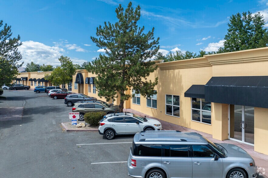 More Photos Of 770-780 Smithridge Dr, Reno Showroom For Lease
