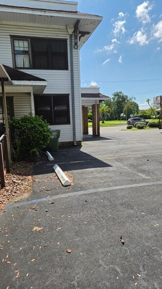More Photos Of 204 N Macdill Ave, Tampa Office For Sale