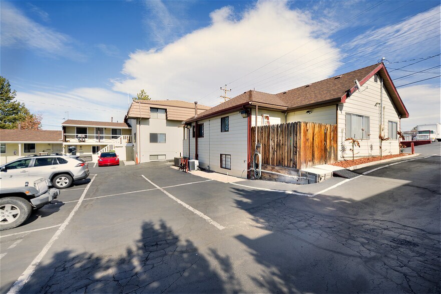 More Photos Of 1129-1135 Hunter Lake Dr, Reno Storefront Retail Residential For Sale