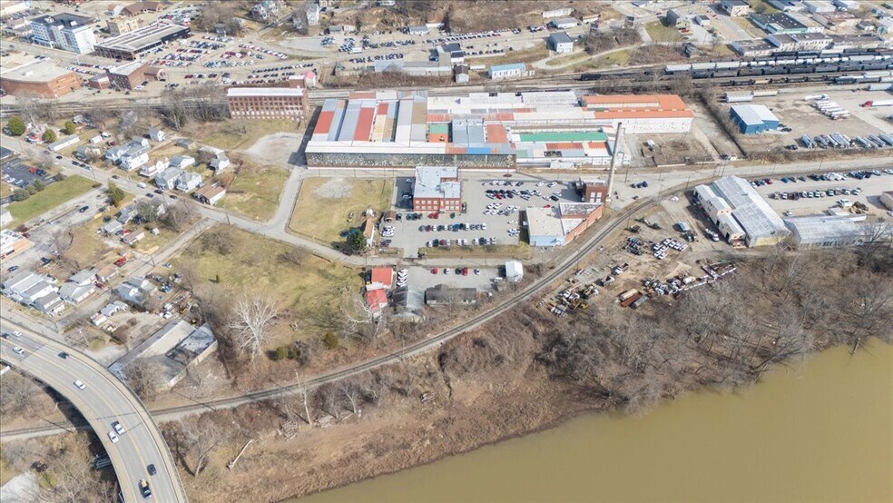 More Photos Of 625 Depot St, Parkersburg Warehouse For Sale