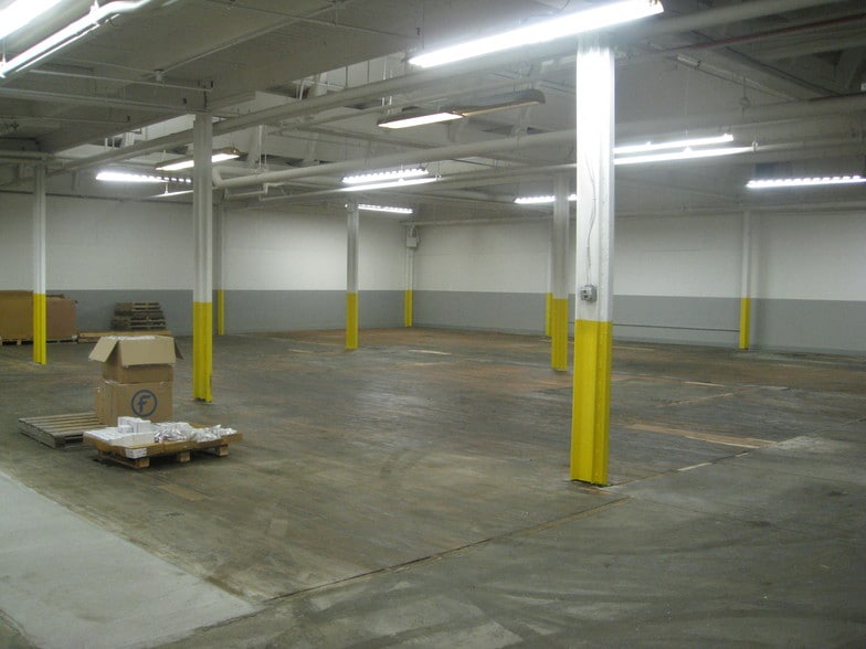 More Photos Of 850 St Paul St, Rochester Warehouse For Lease