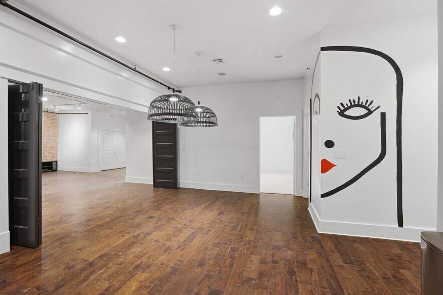 More Photos Of 122 E Randolph Ave, Enid Storefront Retail Residential For Sale