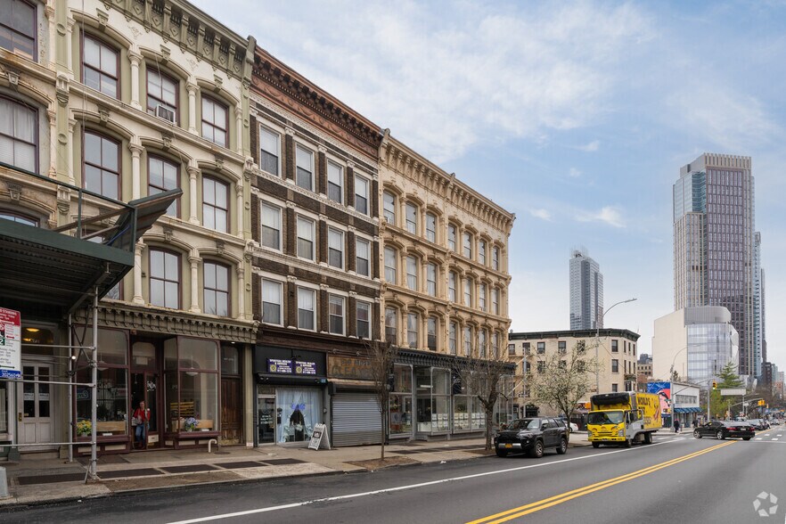 More Photos Of 664 Fulton St, Brooklyn Apartments For Lease