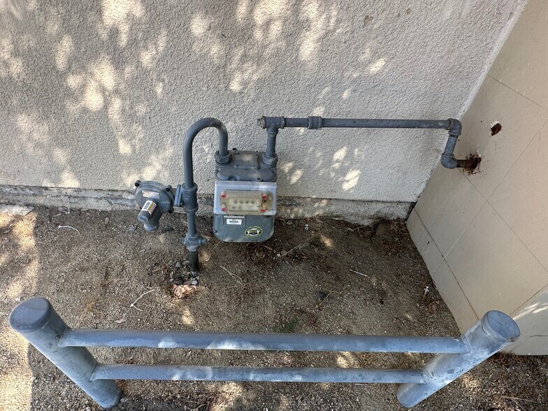 More Photos Of 2005 Garey Ave, Pomona Office For Lease