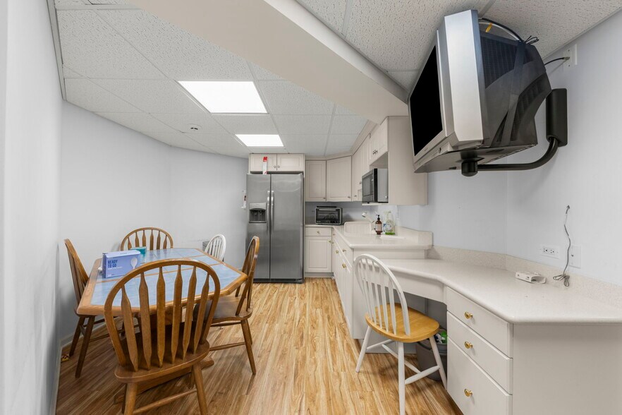 More Photos Of 405 S Main St, Naperville Medical For Lease