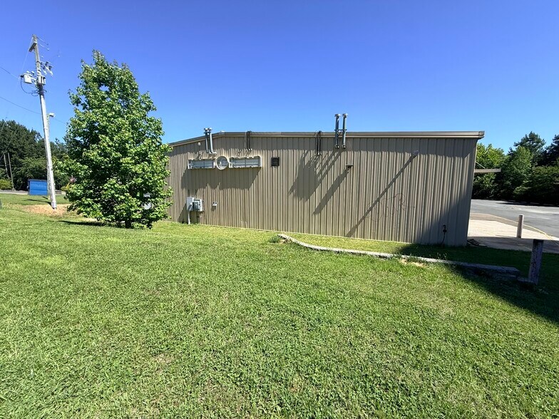 More Photos Of 2384 Nc Highway 24 27 E, Biscoe Freestanding For Sale