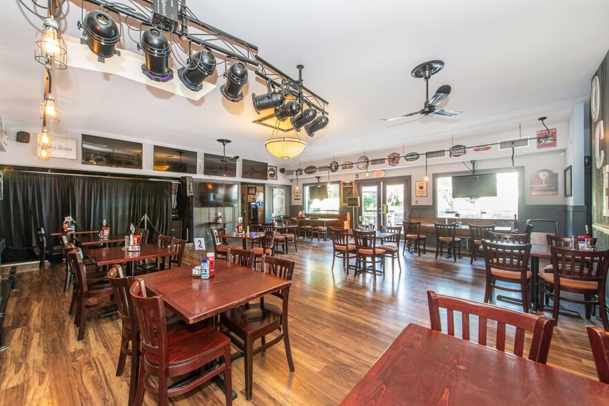 2 E Passaic Ave, Nutley, NJ 07110 Restaurant For Sale