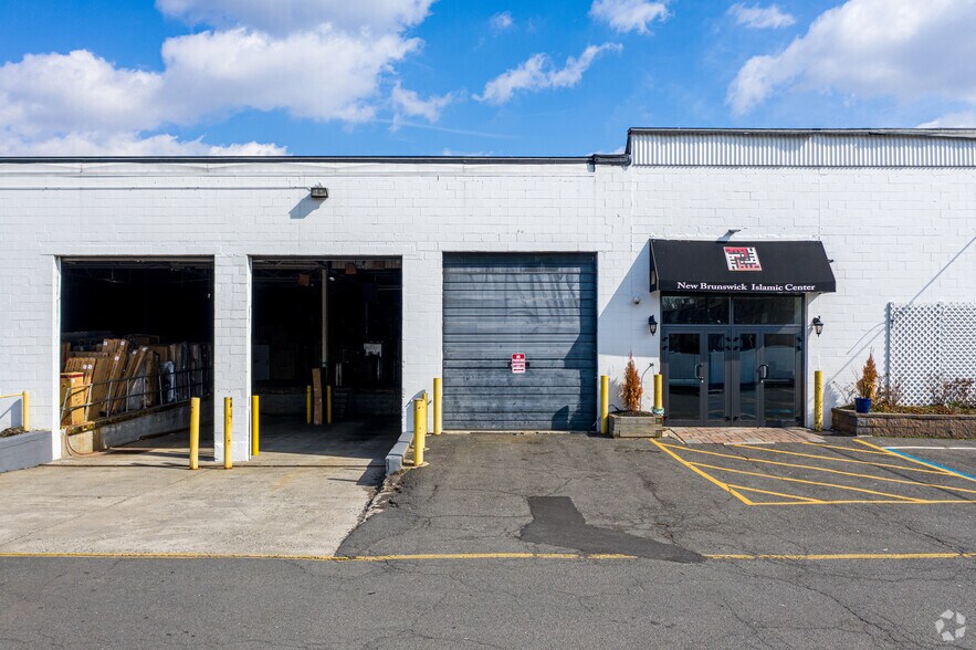More Photos Of 1330 Livingston Ave, North Brunswick Warehouse For Lease