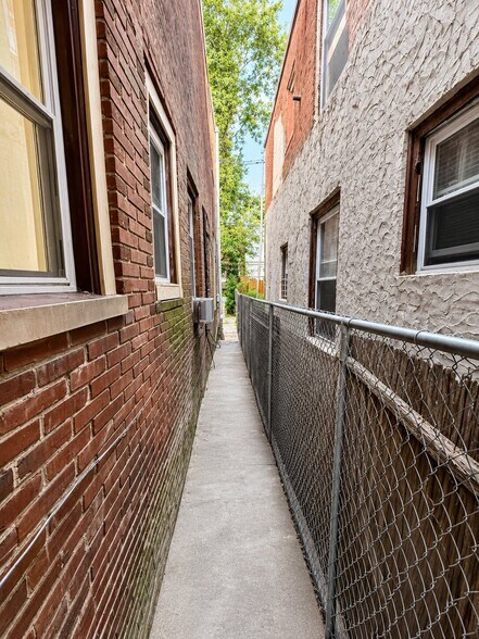 More Photos Of 7020 Woodland Ave, Philadelphia Apartments For Sale