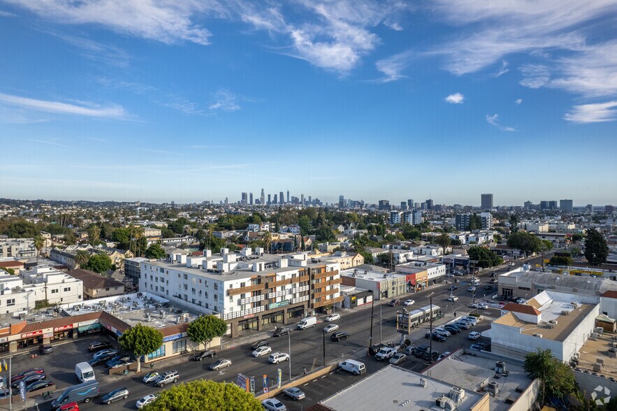 More Photos Of 928 N Western Ave, Los Angeles Apartments For Lease