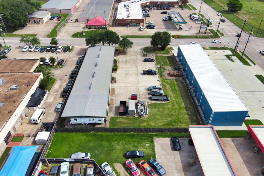 More Photos Of 5305 5th St, Katy Industrial For Sale