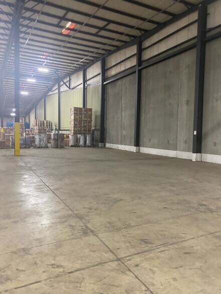 More Photos Of 535 Cane Creek Industrial Par Rd, Fletcher Distribution For Lease
