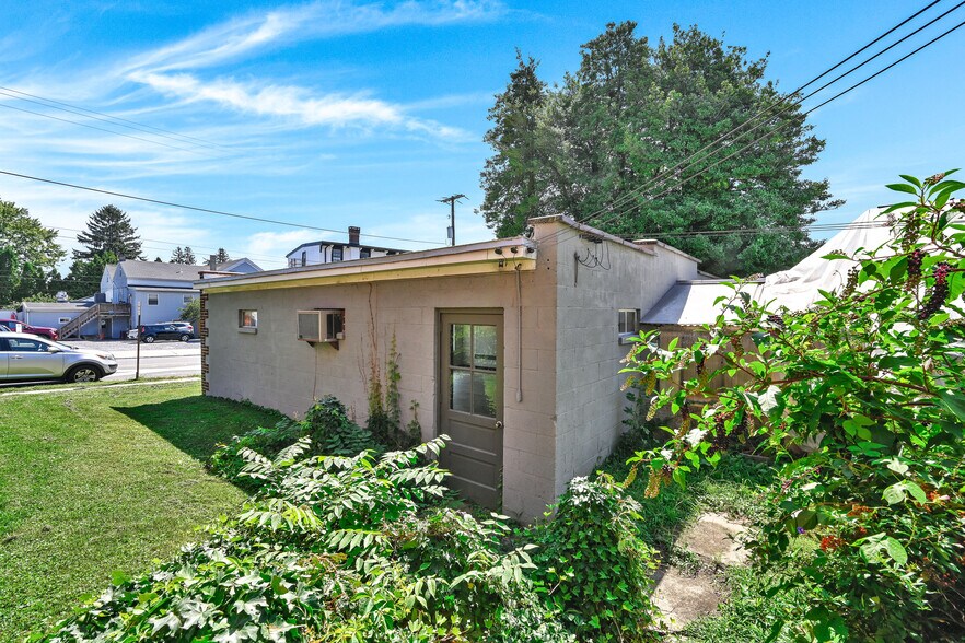 More Photos Of 26 Main st, Topton Freestanding For Sale