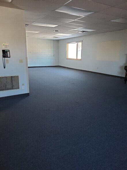 More Photos Of 500 E 10th St, Duluth Service For Lease