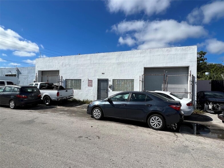 More Photos Of 709 NW 8th Ave, Fort Lauderdale Warehouse For Sale