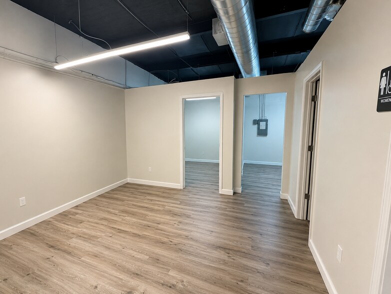 More Photos Of 5100 E Broadway Ave, Tampa Showroom For Sale