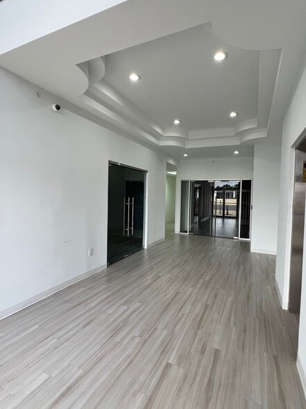 More Photos Of 5405 Diplomat Cir, Orlando Loft Creative Space For Lease