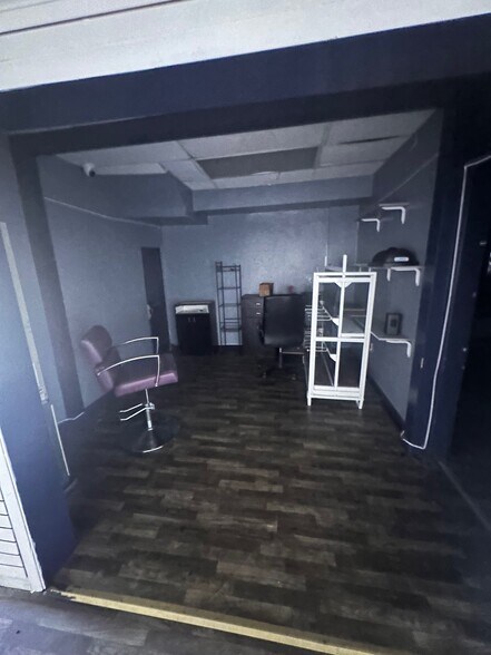 More Photos Of 301 24th St NW, Roanoke Light Distribution For Lease