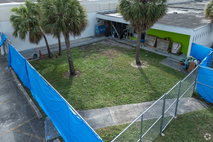 More Photos Of 1270 NW 165th St, Miami Office For Lease