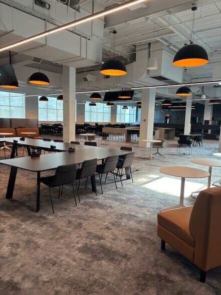 More Photos Of 55-95 West St, Walpole Research And Development For Lease