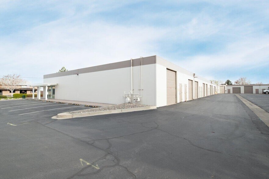 More Photos Of 50 Freeport Blvd, Sparks Light Distribution For Lease