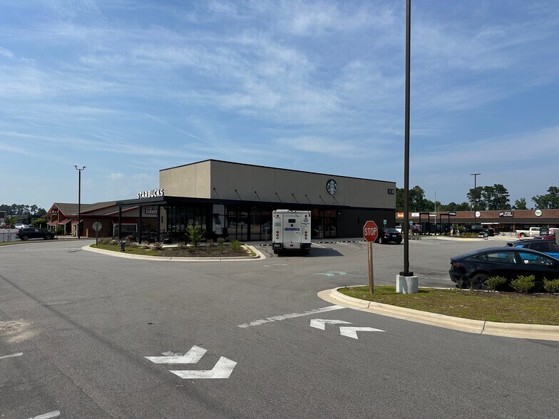 More Photos Of 422 US-70 Hwy, Havelock Freestanding For Lease
