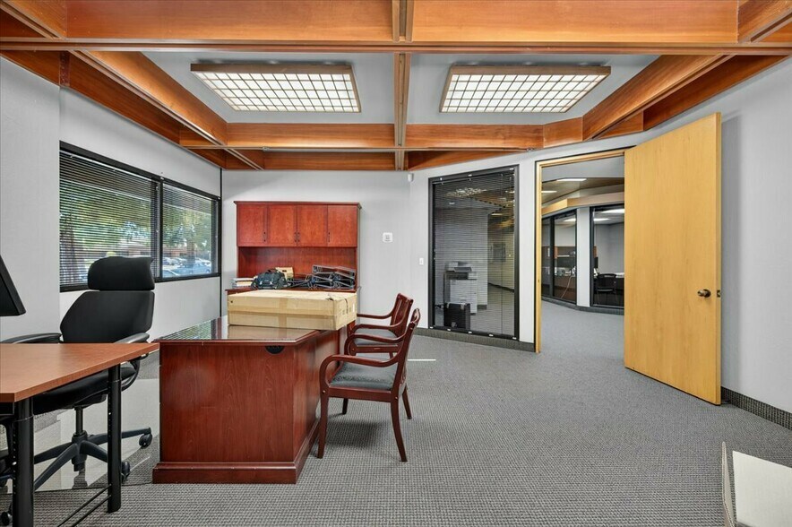 More Photos Of 2600 Shaw Ave, Fresno Office For Sale