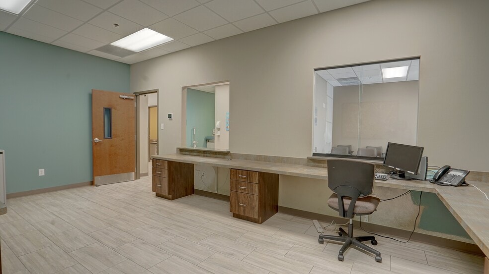 More Photos Of 3230 Interstate 30, Mesquite Medical For Lease