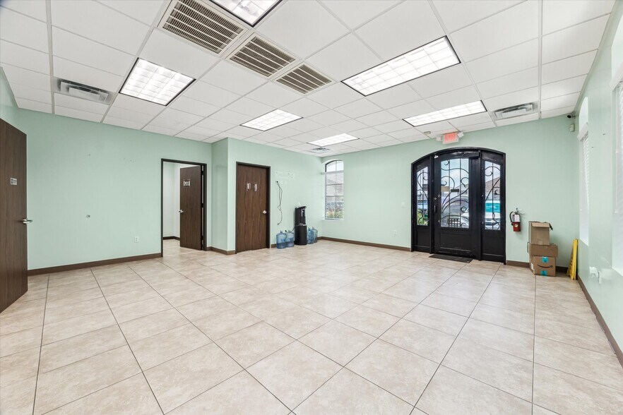 More Photos Of 360 E Medical Center Blvd, Webster Medical For Sale