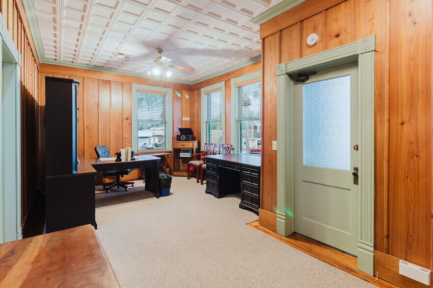 More Photos Of 37951 Meridian Ave, Dade City Office For Sale