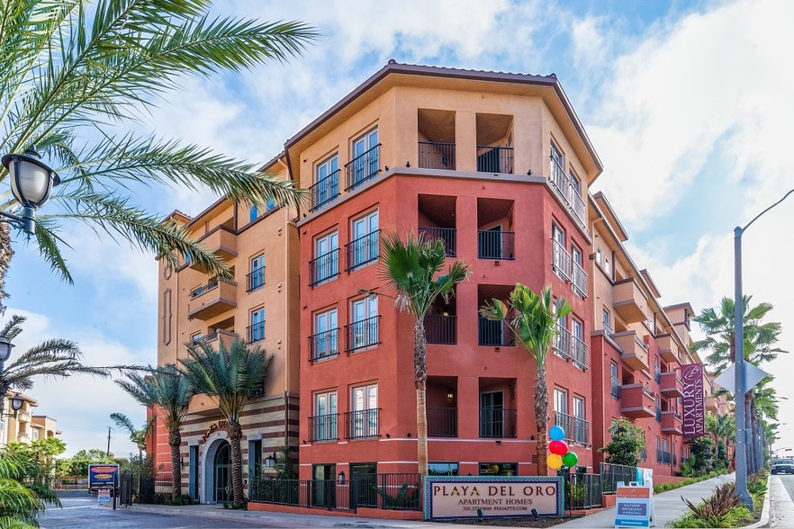 More Photos Of 8601 Lincoln Blvd, Los Angeles Apartments For Lease