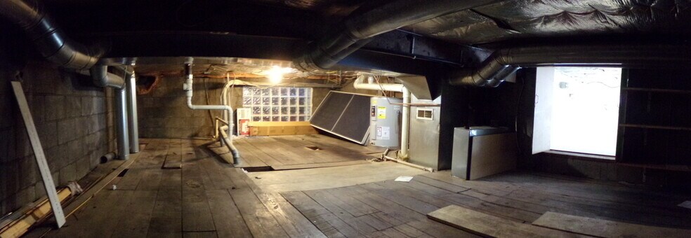 More Photos Of 39 E William St, Delaware Light Distribution For Lease