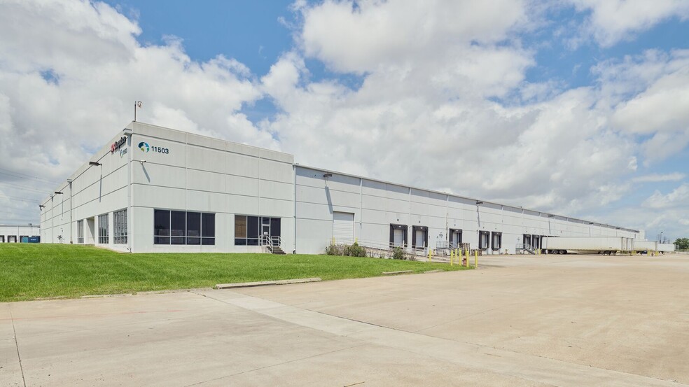 Primary Photo Of 11503 Highway 225, La Porte Warehouse For Lease