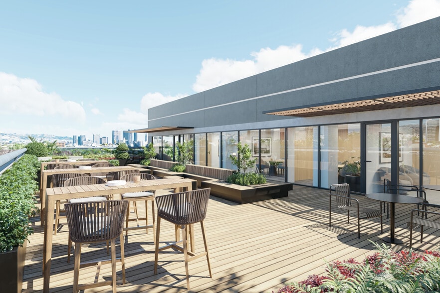 More Photos Of 1640 S Sepulveda Blvd, Los Angeles Office For Lease