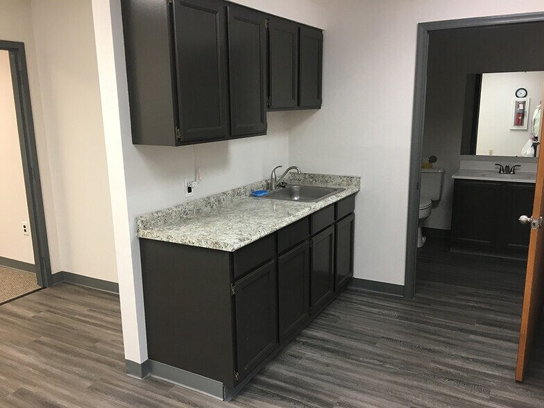 More Photos Of 2500 E High St, Pottstown Office For Sale