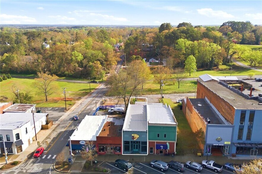 More Photos Of 230 E Main St, Walhalla Office For Sale