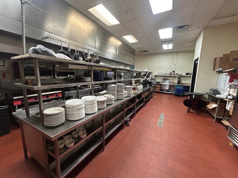 More Photos Of 4201 Indian Bayou Trl, Destin Hotel For Lease