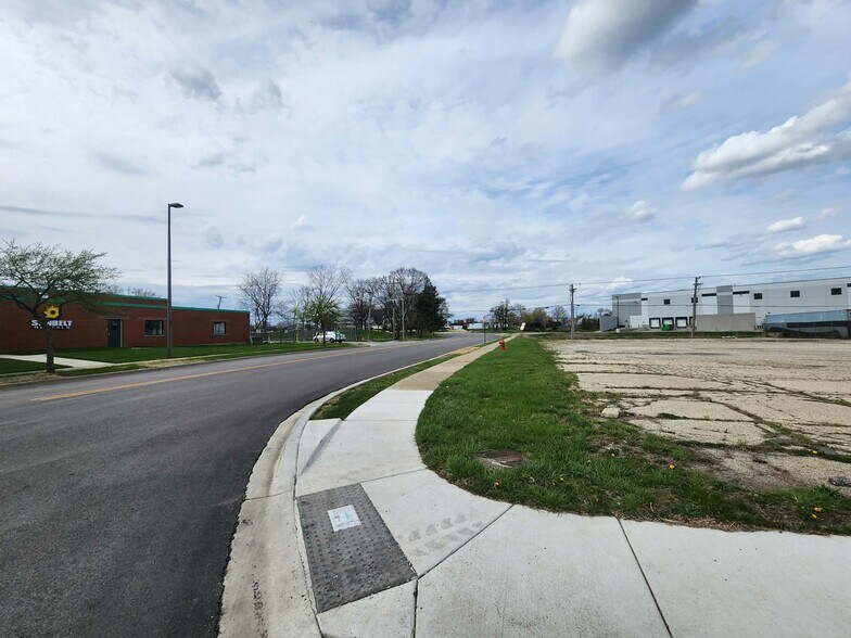 More Photos Of 401 King St, Elk Grove Village Land For Sale