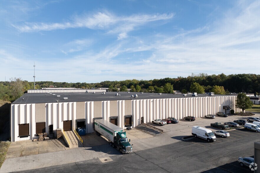 More Photos Of 5370 Naiman Pky, Solon Warehouse For Lease