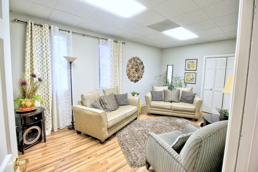 More Photos Of 748-758 Holcomb Bridge Rd, Norcross Office For Sale