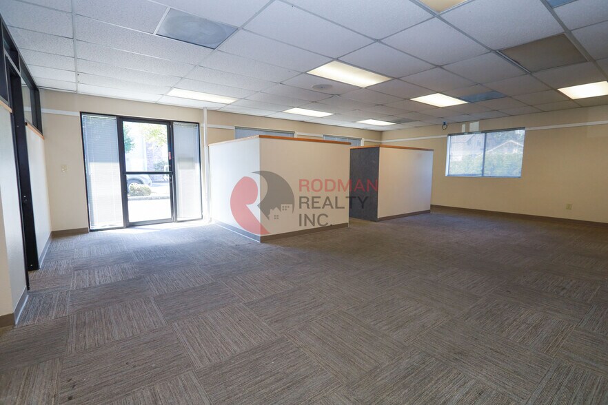 More Photos Of 603 Royal St, Kelso Flex For Lease