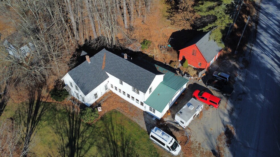 More Photos Of 1 Ridgewood Cir, Epsom Garden Center For Sale