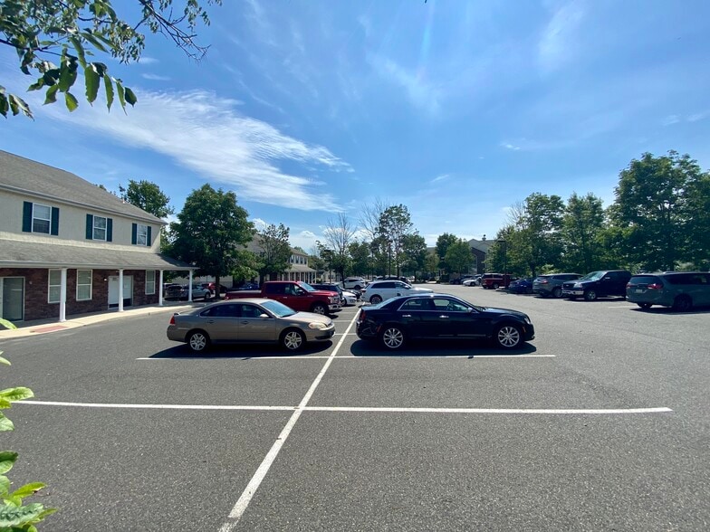 More Photos Of 292-296 W Ridge Pike, Royersford Office For Lease