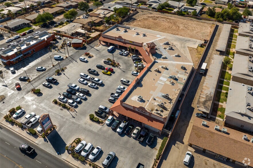 More Photos Of 1950 S 4th St, El Centro General Retail For Sale