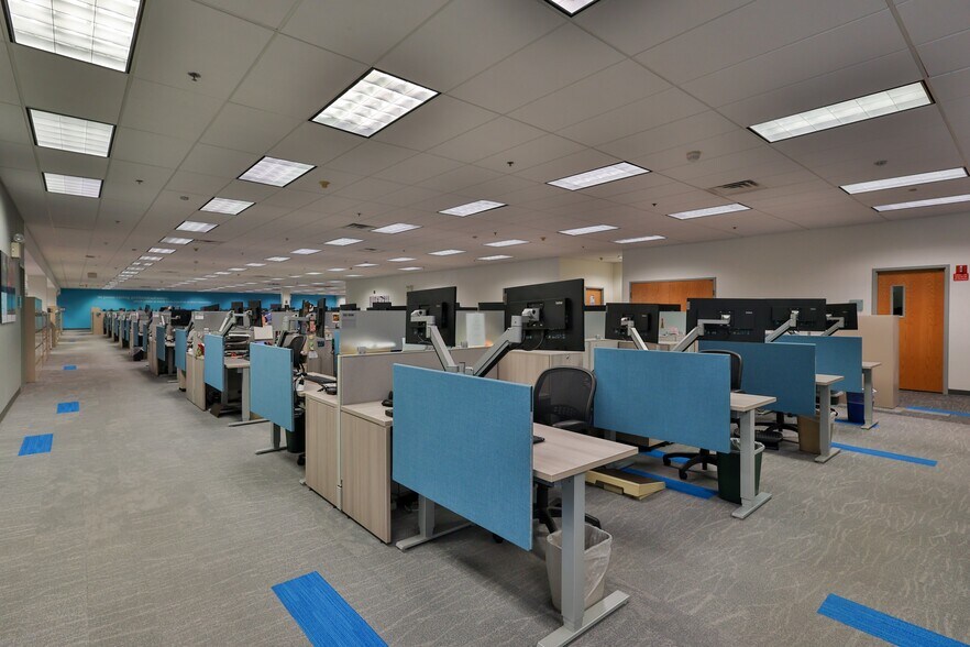 More Photos Of 1525 Valley Center Pky, Bethlehem Unknown For Lease