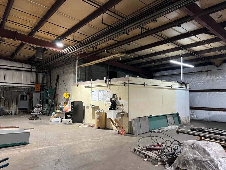 More Photos Of 110 W 34th St, Chattanooga Warehouse For Sale