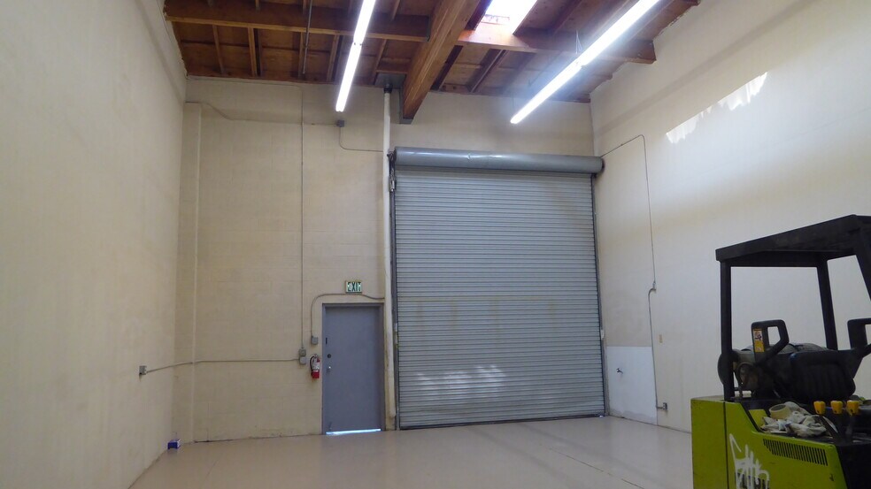 More Photos Of 34 Union Way, Vacaville Flex For Lease